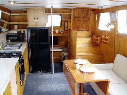 houseboat living room
