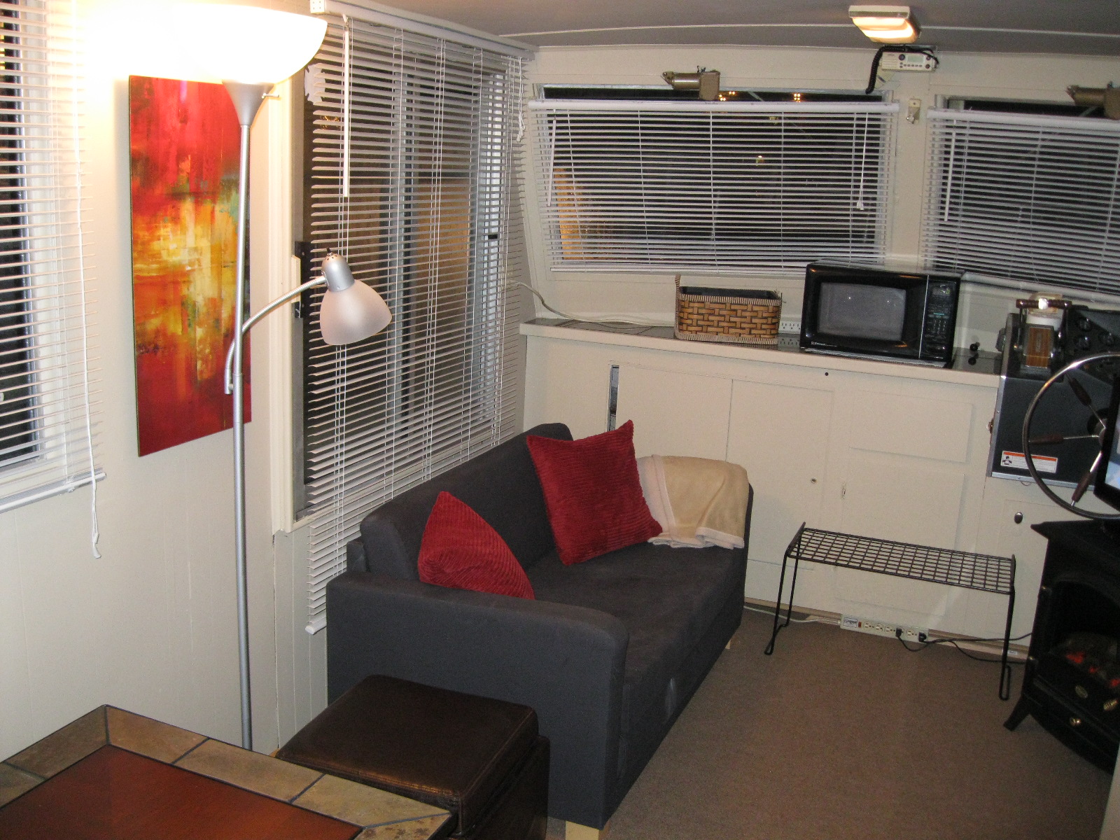 Knotty Buoyz houseboat living room